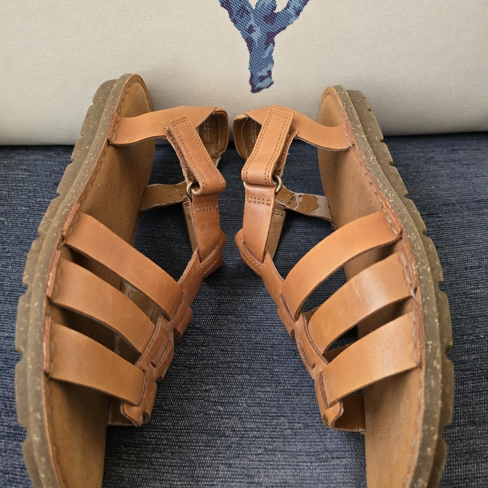 Clarks~ Ultimate Comfort Collection SIZE: 8 - Picture 13 of 15